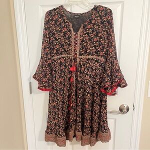 Black and Red Bohemian Ditsy Floral Dress with Bell Sleeves size Medium